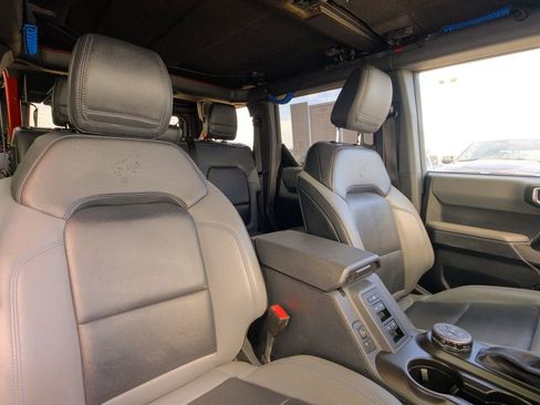 Used 2023 Ford Bronco Black Diamond image 17