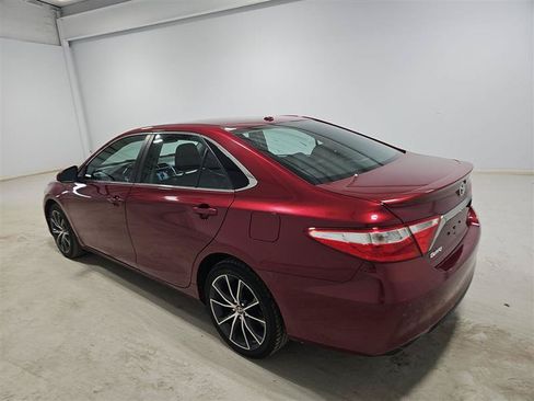 Used 2016 Toyota Camry XSE w/ Moonroof Package FWD image 3
