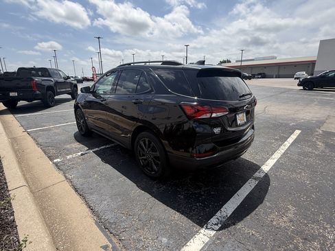 Used 2022 Chevrolet Equinox RS w/ RS Leather Package AWD/4WD image 18