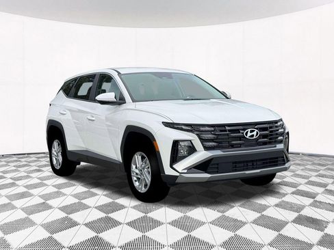New 2026 Hyundai Tucson SE image 17