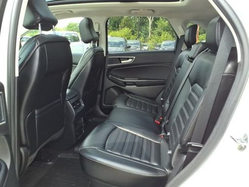 Used 2023 Ford Edge SEL w/ Convenience Package AWD/4WD image 9