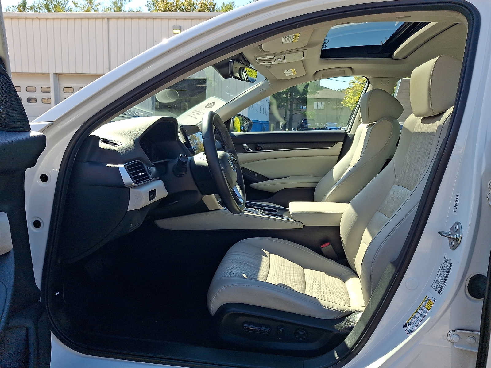 Used 2018 Honda Accord EX-L image 13