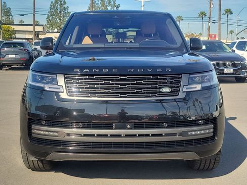 Used 2023 Land Rover Range Rover SE image 25