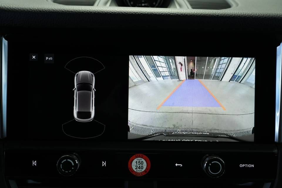 Certified 2026 Porsche Macan AWD/4WD image 19