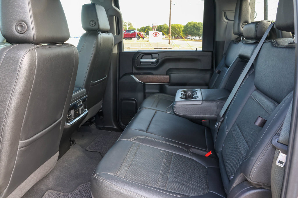 Used 2021 GMC Sierra 2500 Denali w/ Denali Ultimate Package AWD/4WD image 18