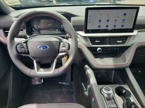 Used 2026 Ford Explorer ST-Line w/ ST-Line Street Pack RWD image 4