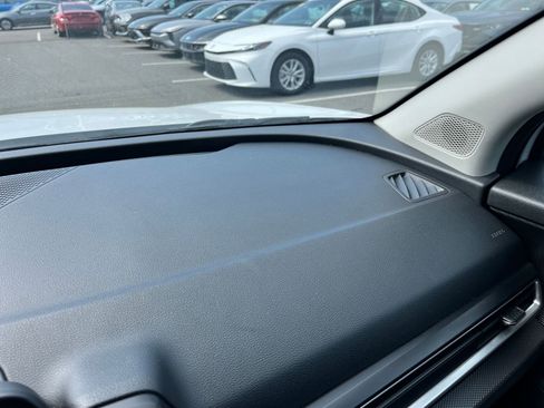 Used 2025 Kia Sportage LX FWD image 34