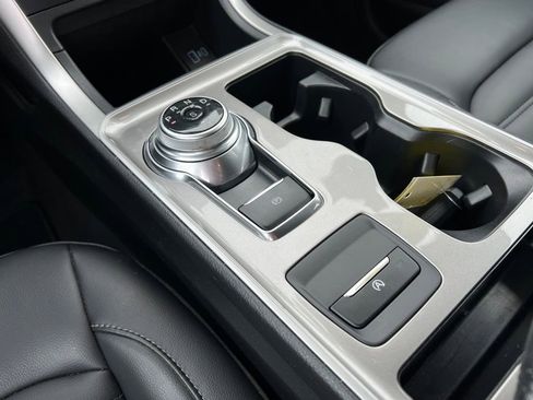 Certified 2024 Ford Edge SEL w/ Convenience Package image 26