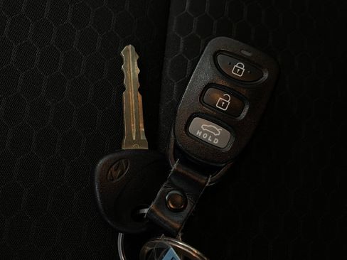 Used 2019 Hyundai Elantra SE w/ Cargo Package image 30