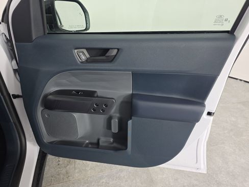 New 2025 Ford Maverick XLT w/ XLT Luxury Package image 31