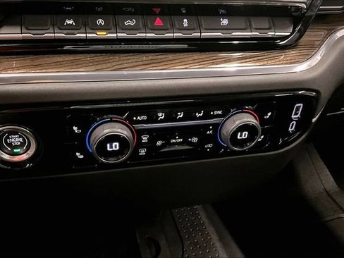 Used 2024 Chevrolet Silverado 1500 RST w/ Redline Edition AWD/4WD image 30