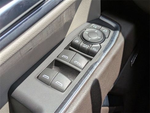 Used 2024 GMC Sierra 2500 SLT w/ SLT Premium Package image 23