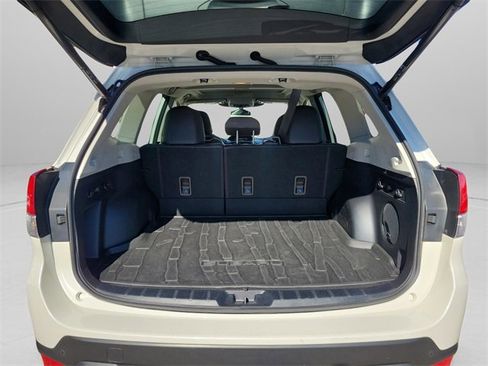 Used 2023 Subaru Forester Limited image 37