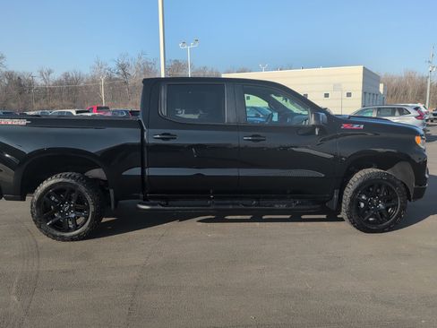 Used 2024 Chevrolet Silverado 1500 LT Trail Boss w/ Protection Package image 9
