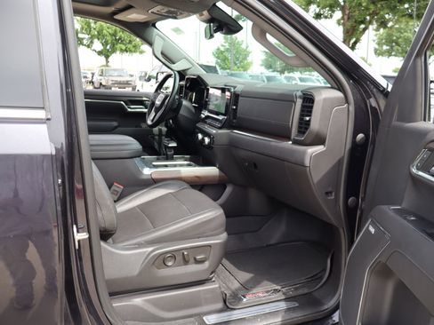 Used 2023 GMC Sierra 1500 SLT RWD image 30