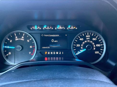 Used 2015 Ford F150 XLT w/ Equipment Group 302A Luxury image 25