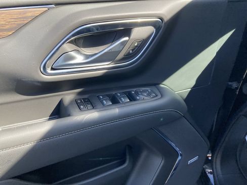 Used 2024 Chevrolet Tahoe Premier w/ Premium Package AWD/4WD image 20