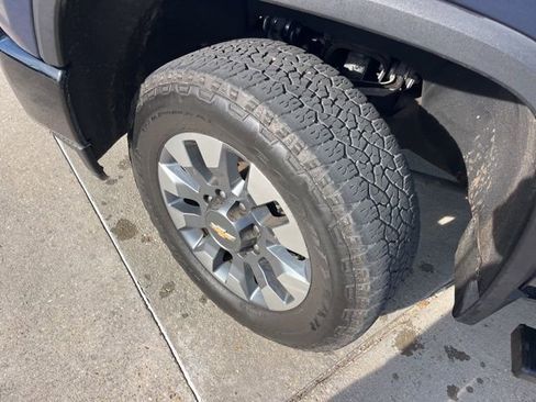 Used 2023 Chevrolet Silverado 2500 Custom w/ Custom Convenience Package image 24