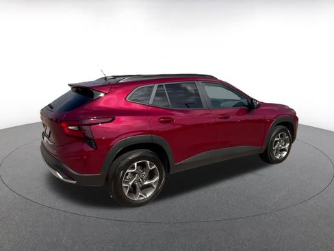 Used 2025 Chevrolet Trax LT image 15