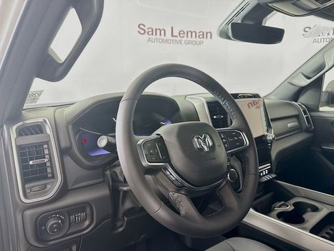 New 2026 RAM 1500 4x4 Crew Cab image 9