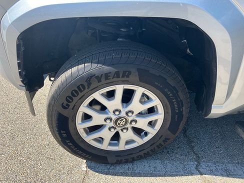 Used 2025 Toyota Tacoma SR5 RWD image 9