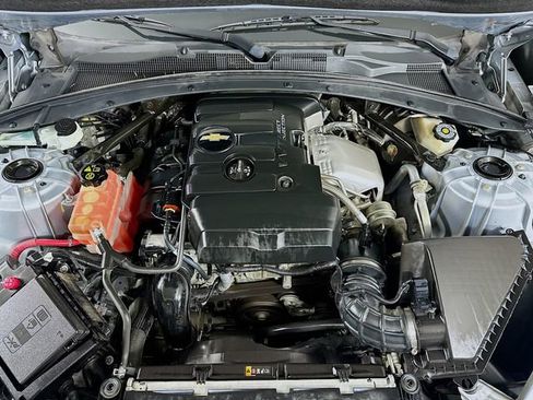 Used 2018 Chevrolet Camaro LT image 27