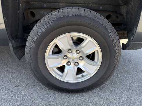 Used 2018 Chevrolet Silverado 1500 LT w/ All Star Edition image 16