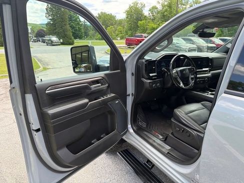 Used 2024 Chevrolet Silverado 2500 LTZ w/ LTZ Plus Package AWD/4WD image 16