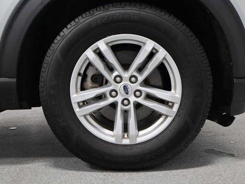 Used 2021 Ford Explorer XLT AWD/4WD image 12