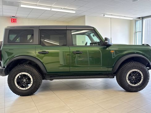 Used 2024 Ford Bronco Badlands image 3