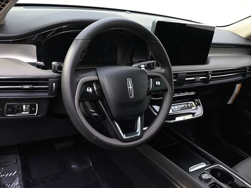 New 2026 Lincoln Corsair Premiere image 11