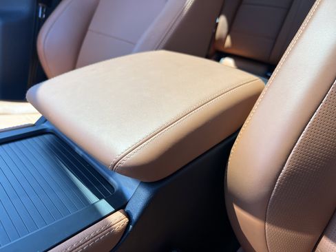Certified 2026 Jaguar F-PACE R-Dynamic S AWD/4WD image 28