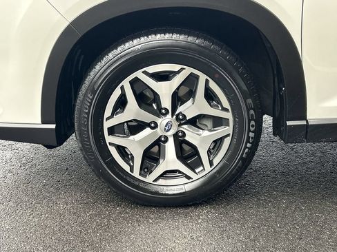 Certified 2023 Subaru Forester Premium AWD/4WD image 10