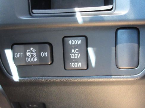 Used 2016 Toyota Tacoma TRD Sport w/ Towing Package AWD/4WD image 25