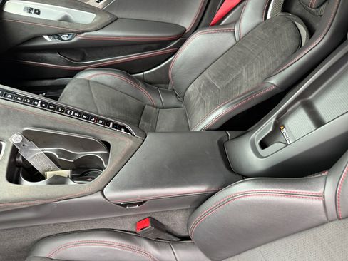 Used 2022 Chevrolet Corvette Stingray w/ Z51 Performance Package image 14