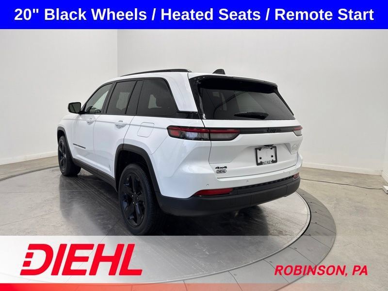 Used 2023 Jeep Grand Cherokee Altitude AWD/4WD image 5