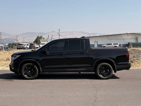 Used 2021 Honda Ridgeline Black Edition image 2