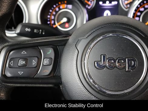 Used 2022 Jeep Wrangler Sport AWD/4WD image 8