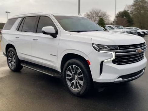 Used 2021 Chevrolet Tahoe LT w/ LT Signature Package RWD image 2