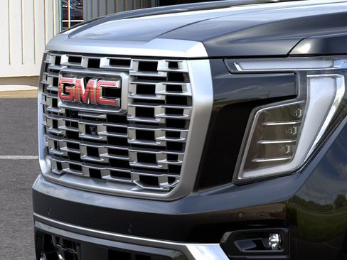New 2026 GMC Yukon Denali w/ Denali Reserve Package AWD/4WD image 13