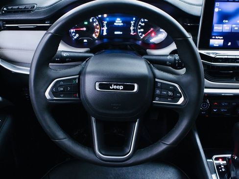 Used 2024 Jeep Compass Limited image 21