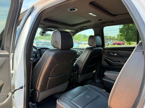 Used 2023 Chevrolet Traverse Premier AWD/4WD image 16