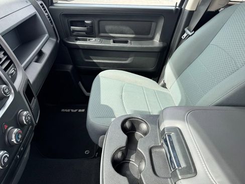 Used 2018 RAM 1500 Express w/ Express Value Package image 12