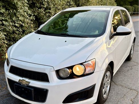 Used 2014 Chevrolet Sonic LS image 6
