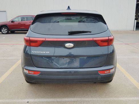 Used 2019 Kia Sportage LX image 8