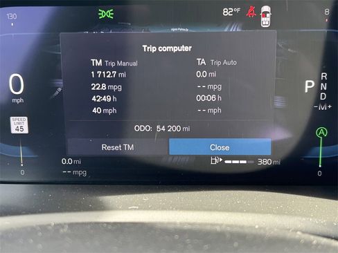 Used 2024 Volvo XC90 B6 Ultimate w/ Lounge Package image 40