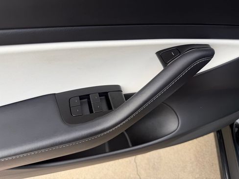 Used 2020 Tesla Model 3 Long Range AWD/4WD image 14