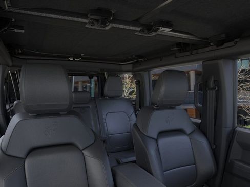 New 2025 Ford Bronco Badlands image 12