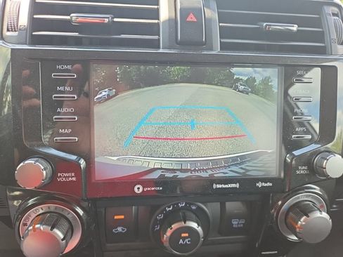 Used 2021 Toyota 4Runner TRD Off-Road AWD/4WD image 19