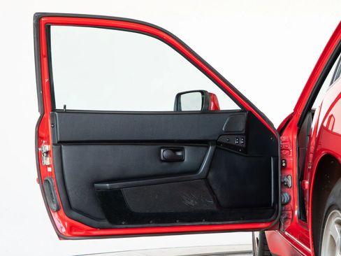 Used 1989 Porsche 944 Turbo image 34